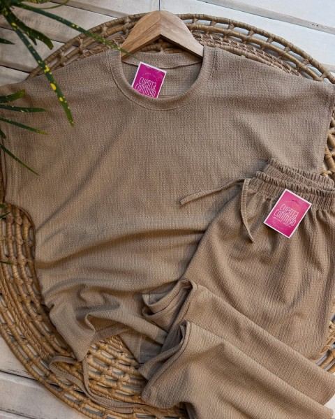 Conjunto Hawai con remera y palazzo