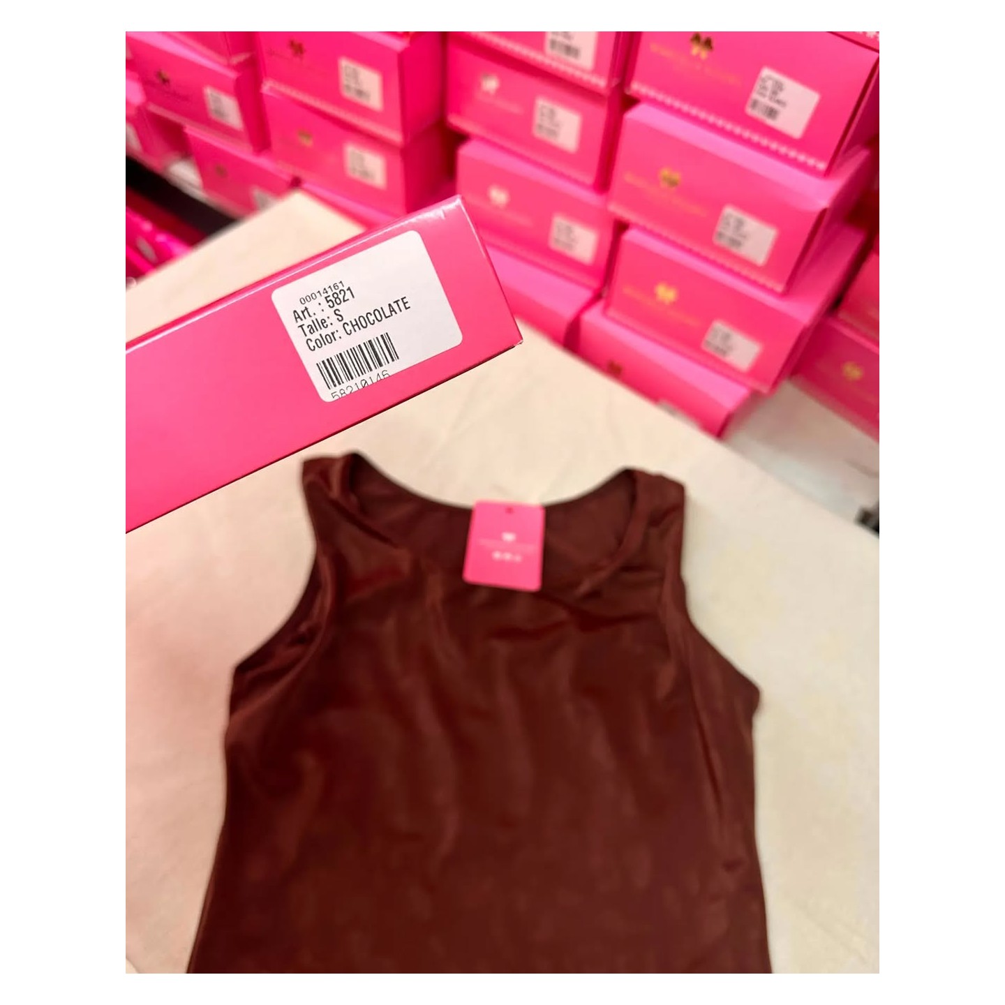 Top chocolate Marcela Koury art. 5821