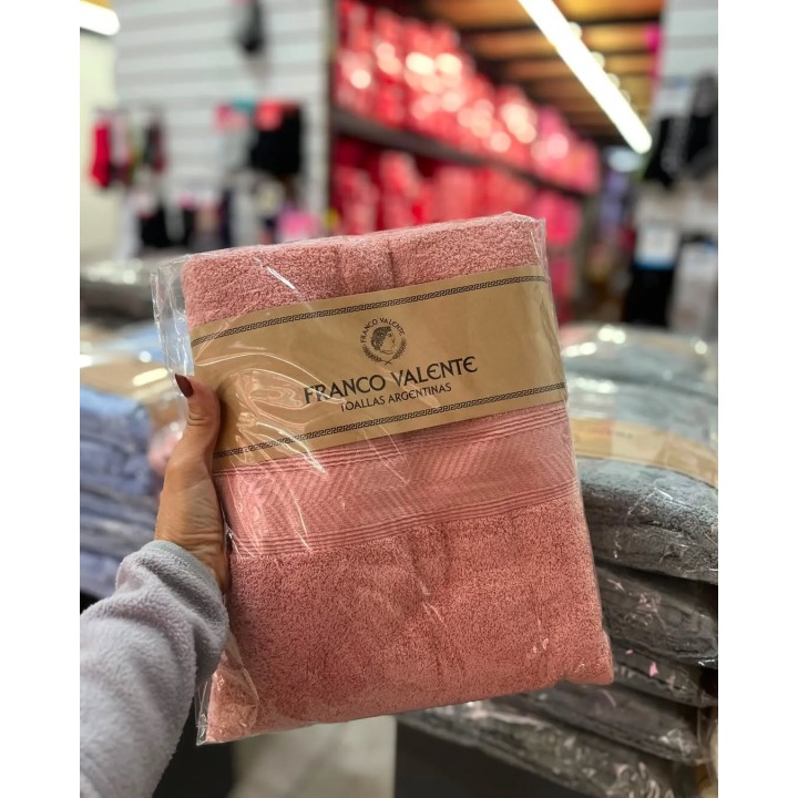Toalla rosa Franco Valente