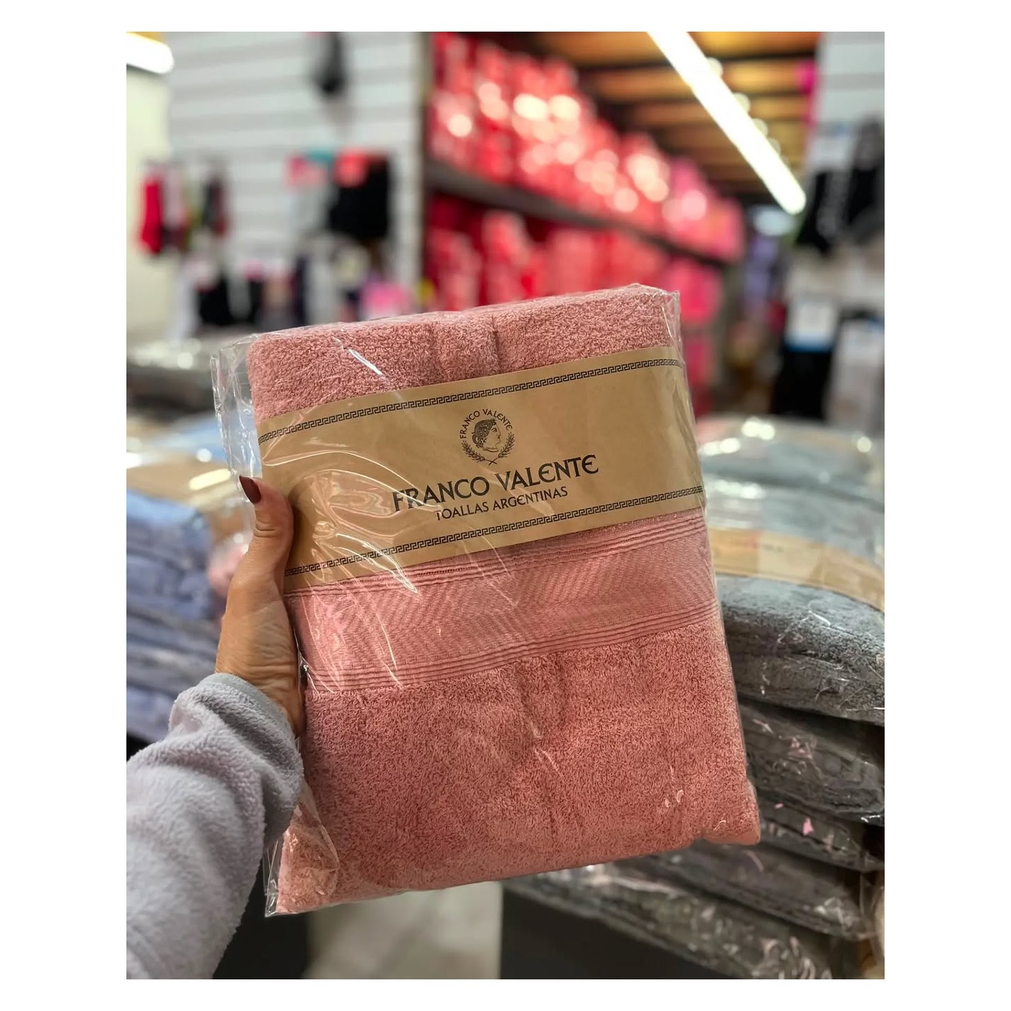 Toalla rosa Franco Valente