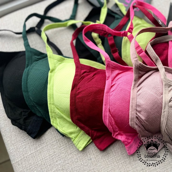 Conjunto deportivo en varios colores