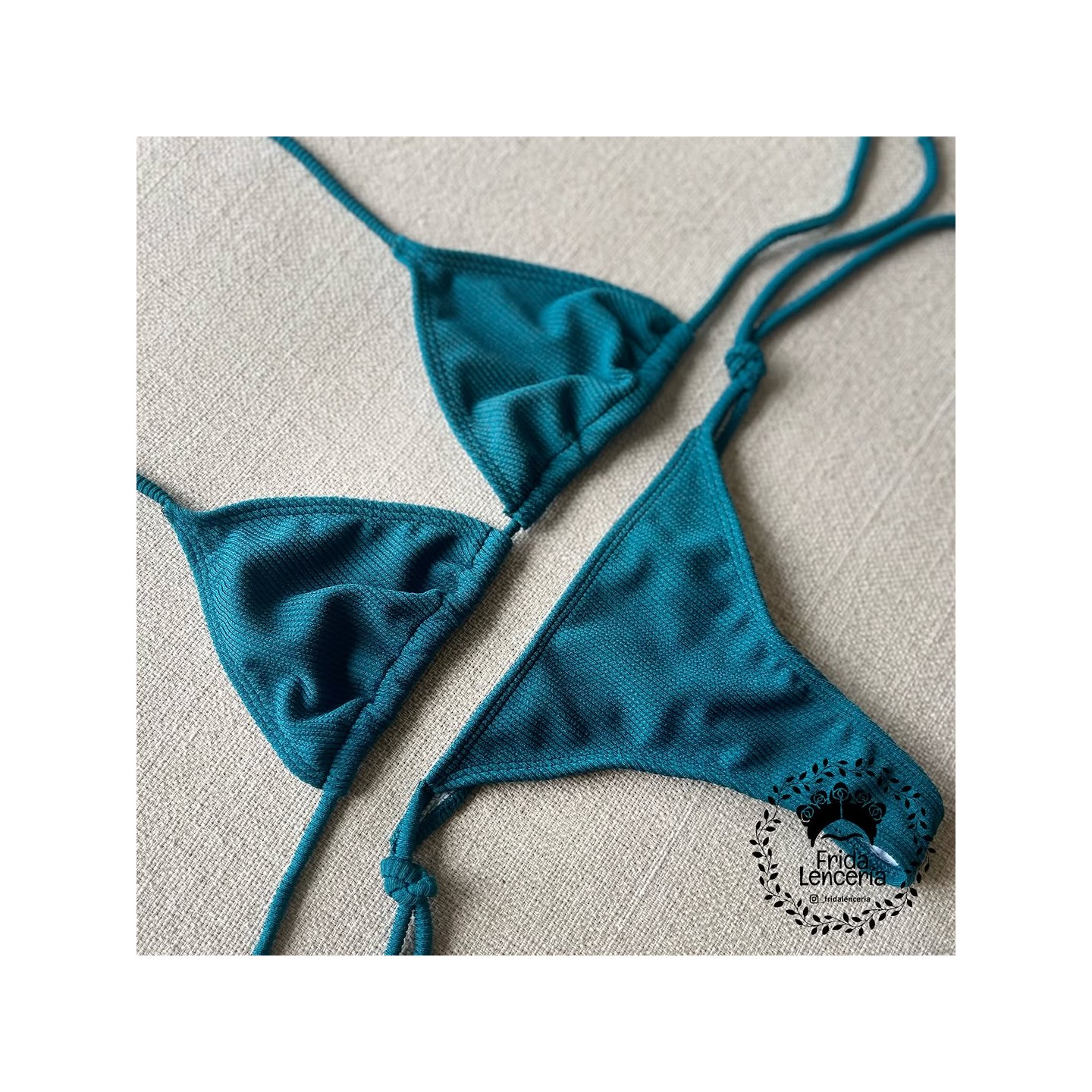 Bikini triángulo turquesa