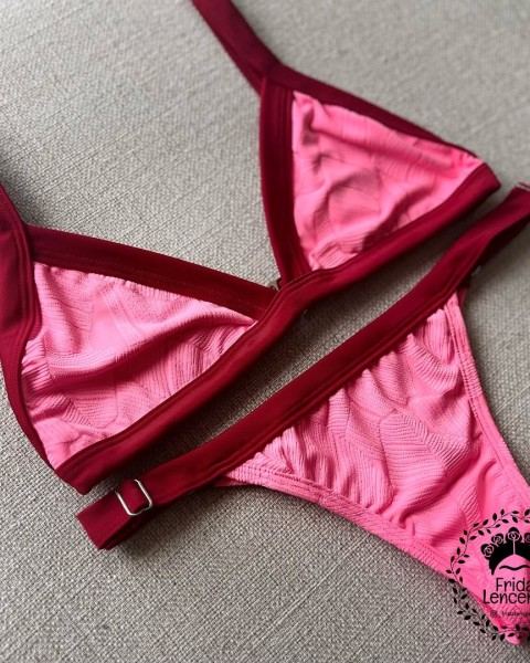 Bikini triángulo rosa