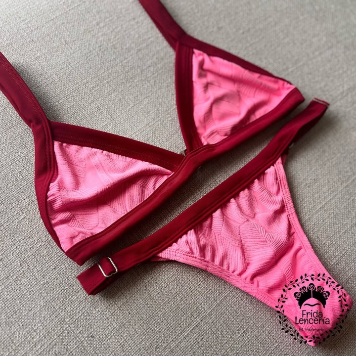 Bikini triángulo rosa