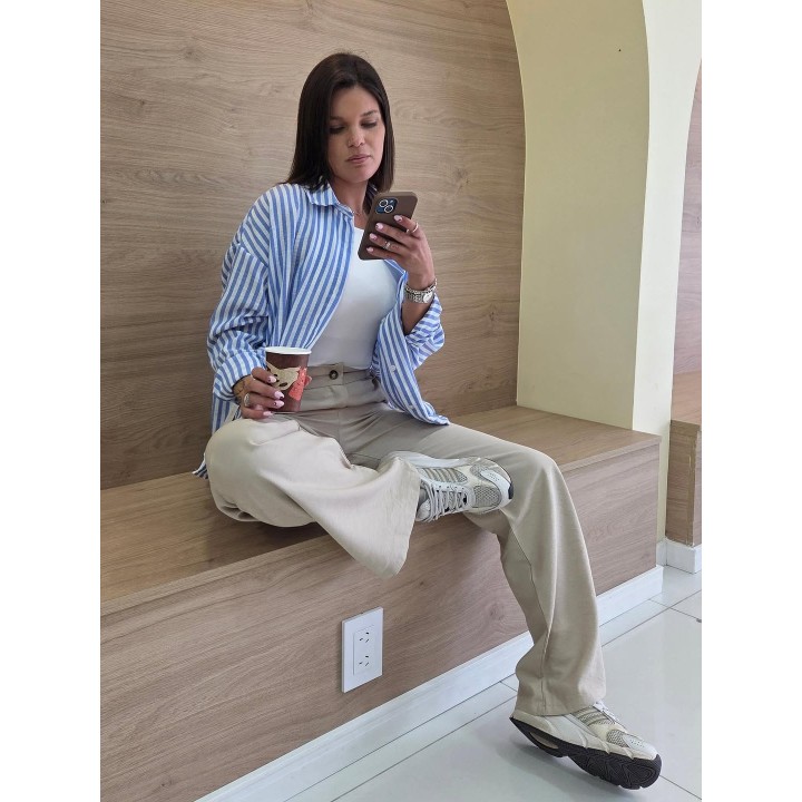 Camisa a rayas de calce relajado