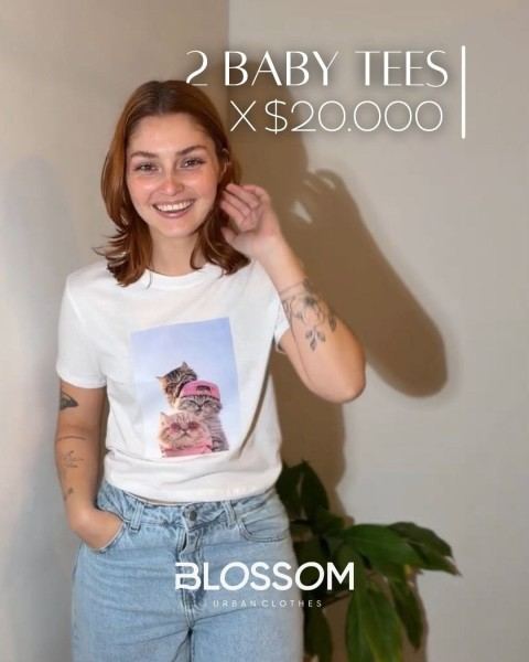 Baby tee blanca estampada