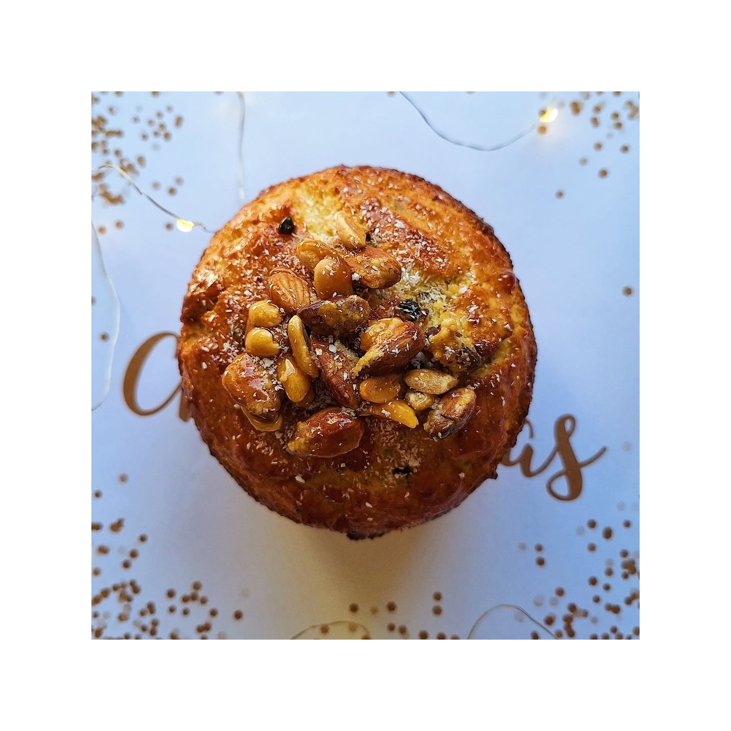 Pan dulce con cajú y chocolate