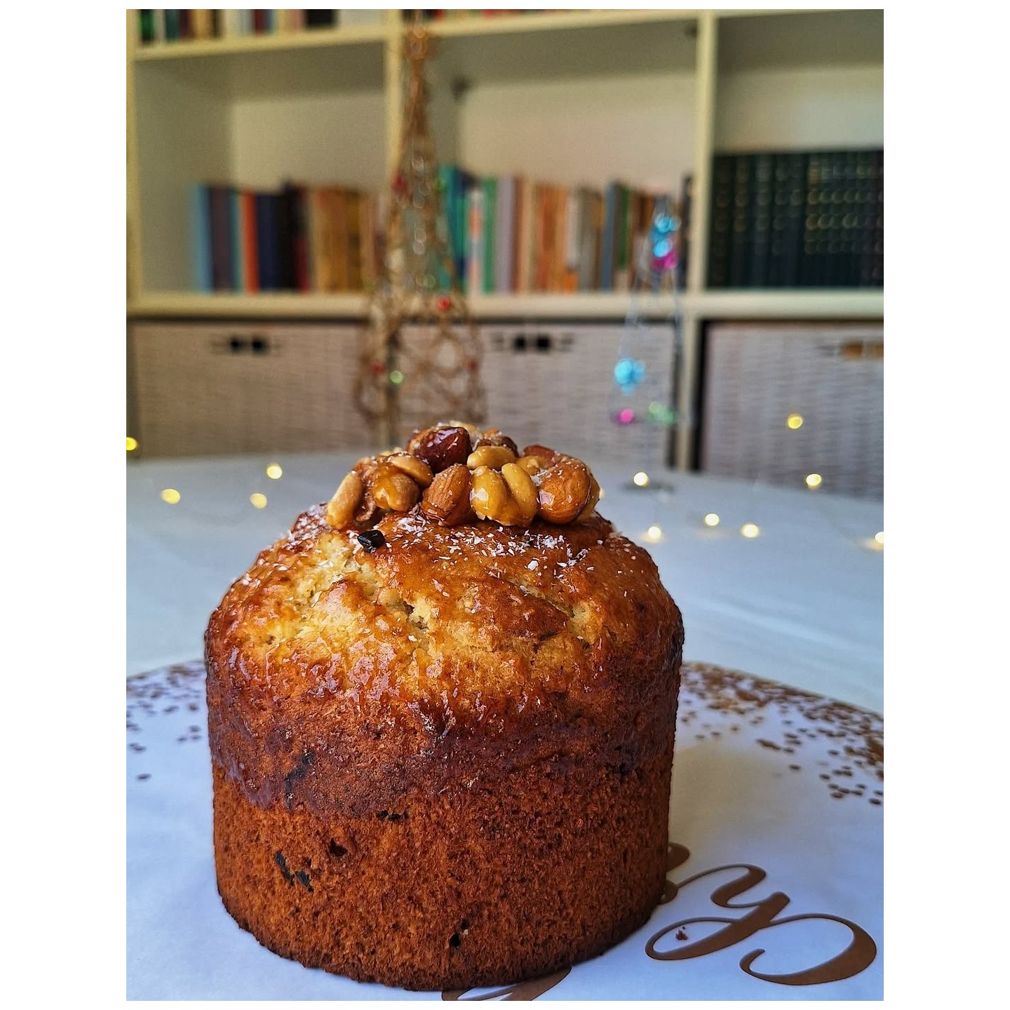 Pan dulce con cajú y chocolate