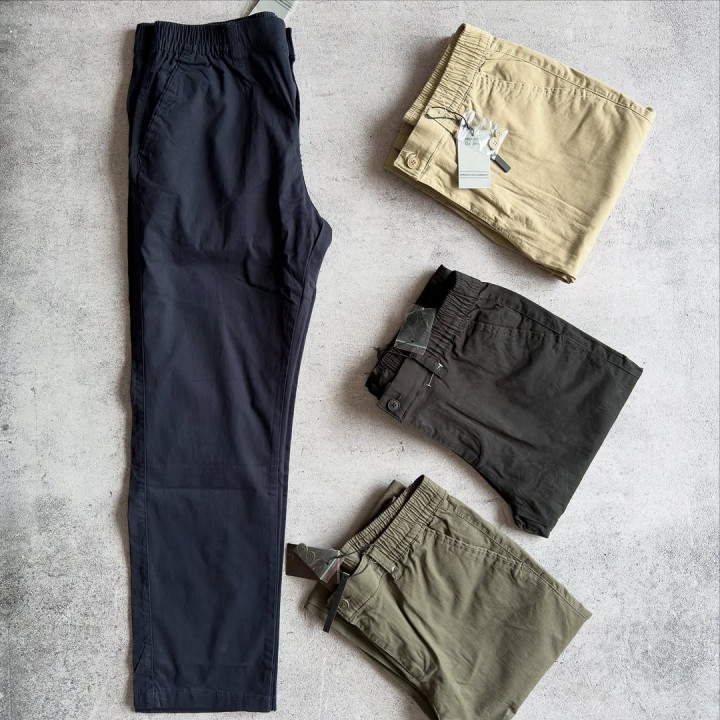 Pantalón jogger recto de gabardina