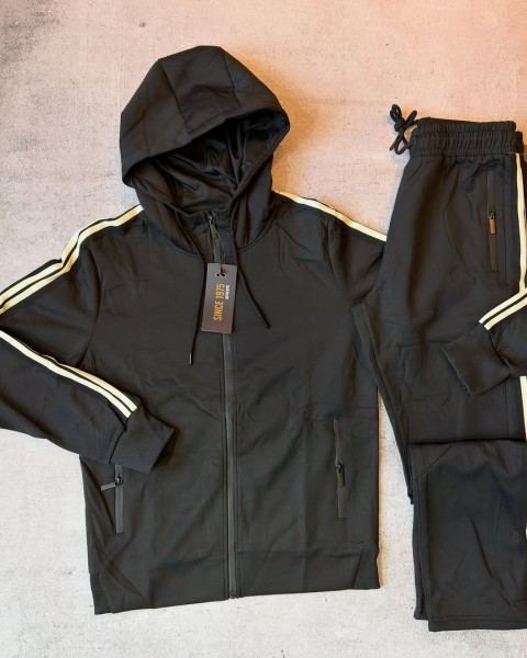 Conjunto deportivo de tela rústica