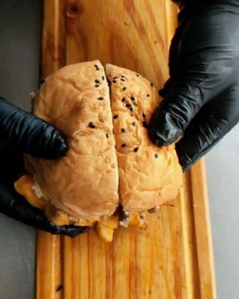 Sándwich Deluxe de ojo de bife