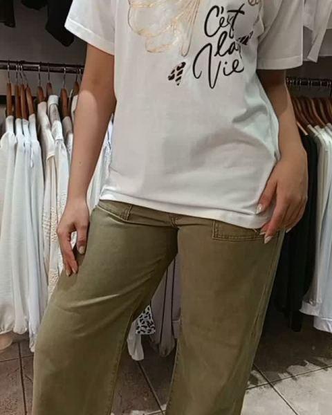 Wide leg lona rígido, remera angeles