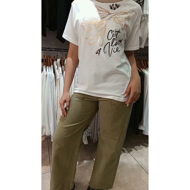 Wide leg lona rígido, remera angeles