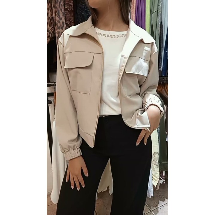 Sastrero wide leg, remera sin mangas algodón importado con atrás en cuello, campera superliviana
