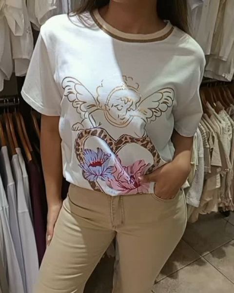 Pantalón gabardina elastizado, remera con rib combinado angel